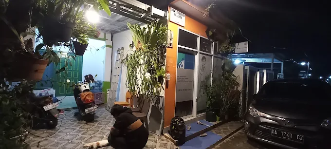 Praktik Dokter Hewan drh. Arya T. Sarjananto